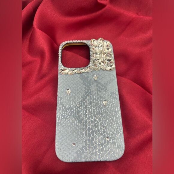 Elegant Rhinestone Snake Pattern Case for iPhone - Picture 4 of 7